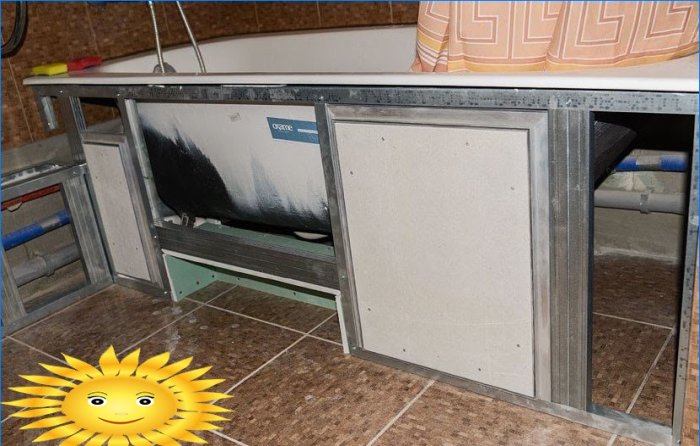 Ülevaatusliku sanitaartehnilise luugi paigaldamine kipsplaadiekraani vanni alla